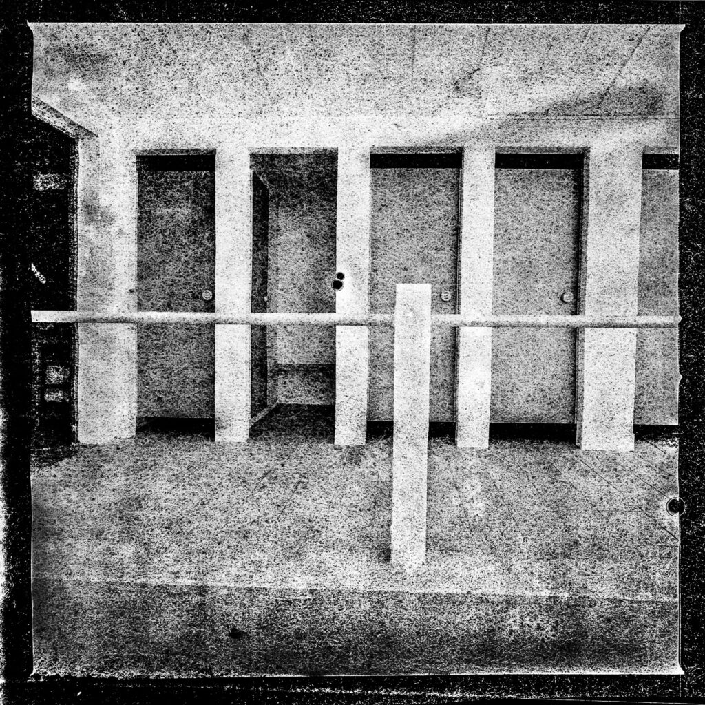 MEREVILLE Piscine par Christian Bassot